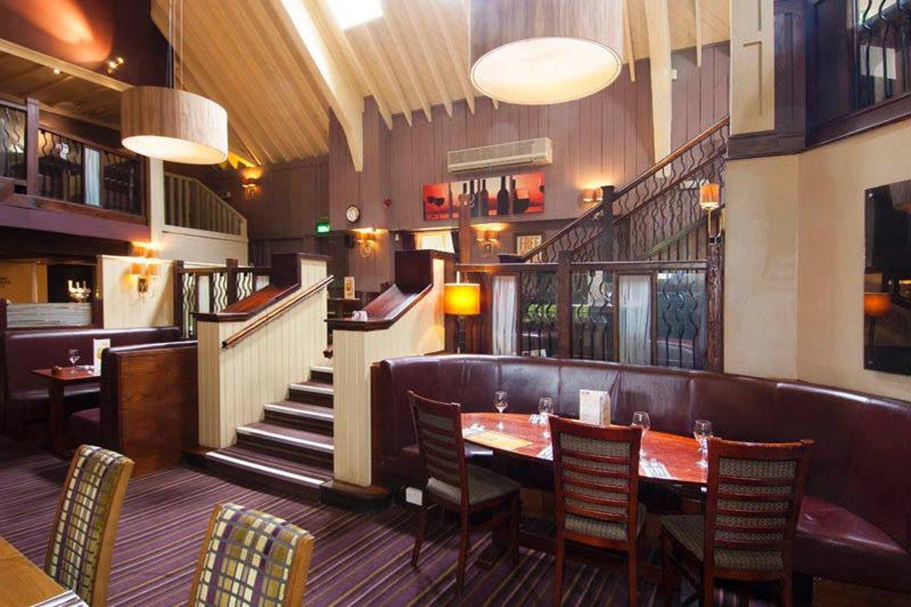 Premier Inn Milton Keynes Central Exterior photo